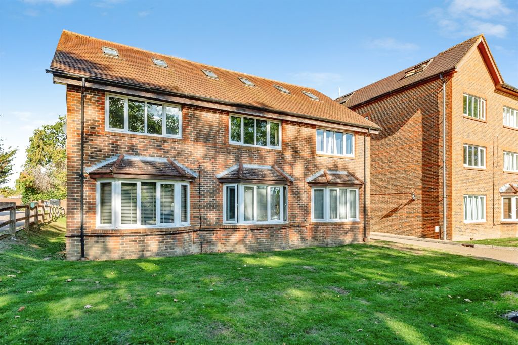 Property photo 2 of 13