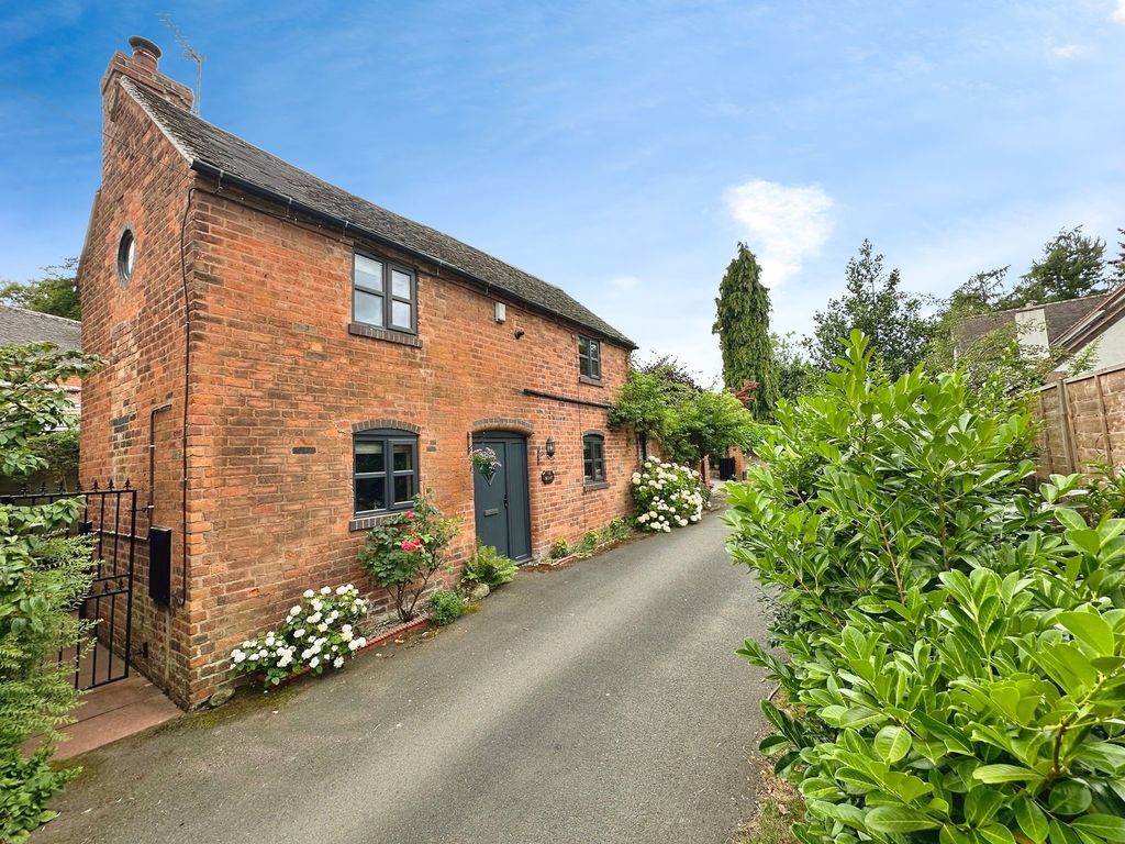 Property photo 1 of 42