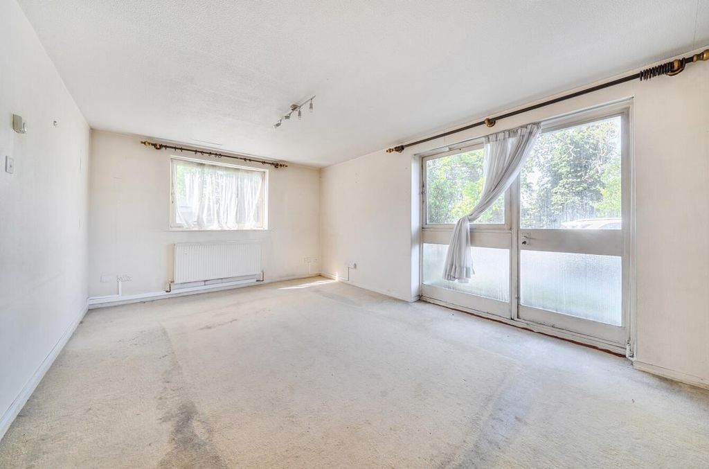 Property photo 2 of 9 Davidson Frost-Wellings, Dfw, Hertford Court, Livi