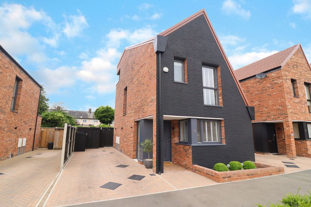 Property photo 1 of 21 Picture No. 01
