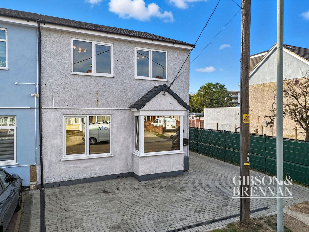 Property photo 1 of 36