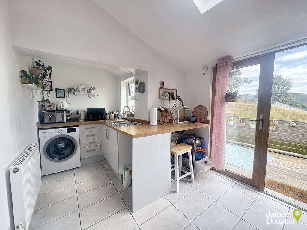Property photo 3 of 13 Img_5556 (1)