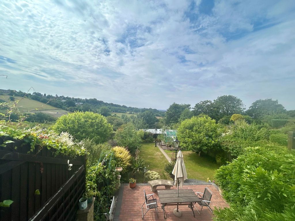 Property photo 2 of 45
