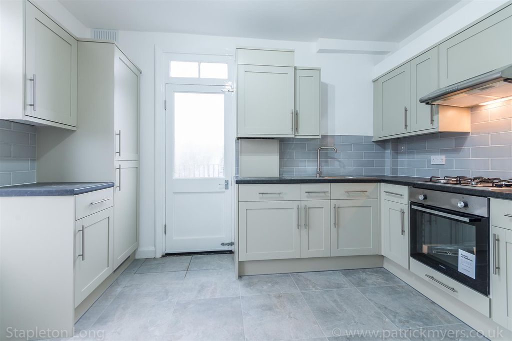 Property photo 2 of 6 12 York House-2.Jpg