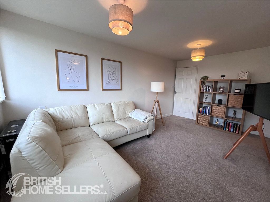 Property photo 3 of 9 Picture No. 14