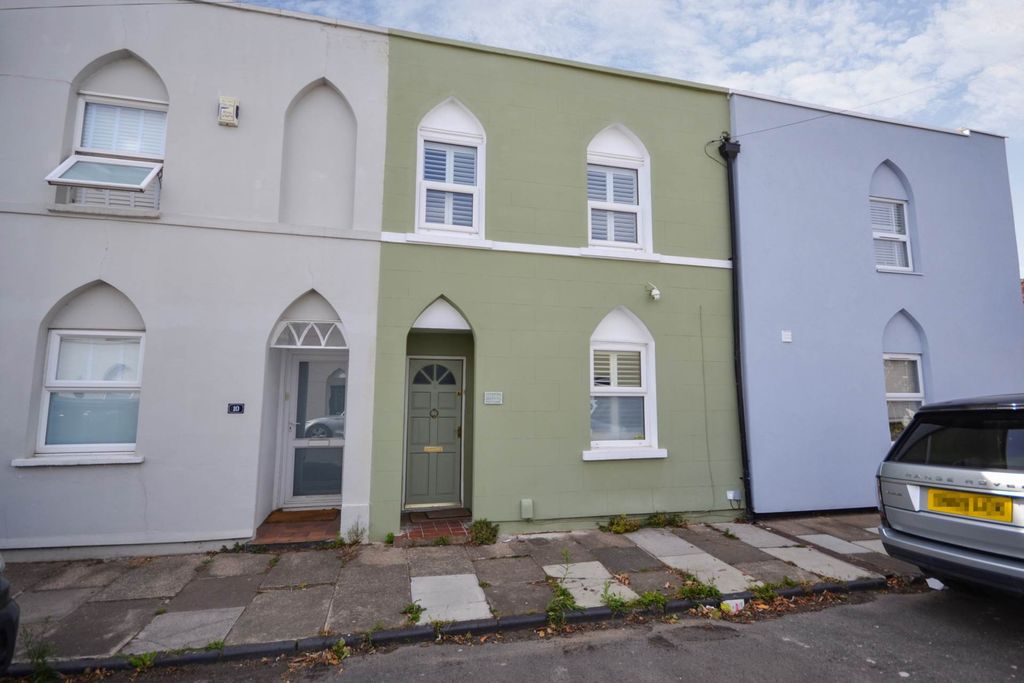 Property photo 1 of 12