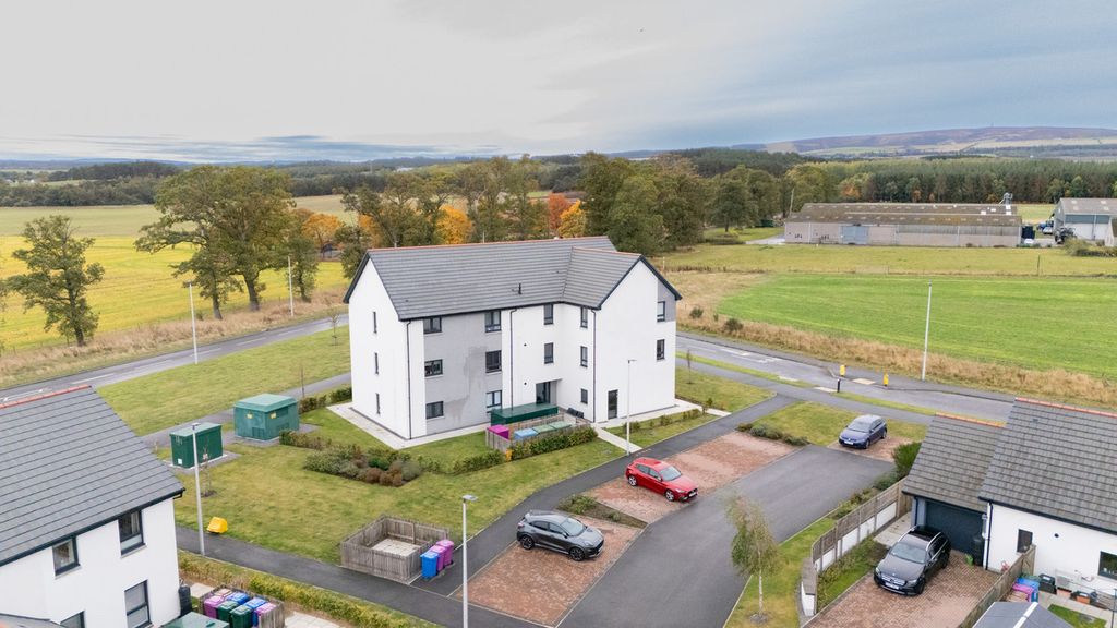 Property photo 1 of 21