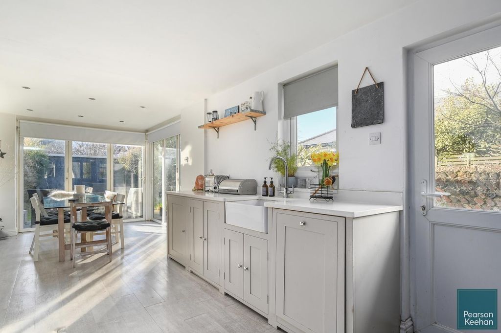 Property photo 2 of 29 Kitchen/Dining Room