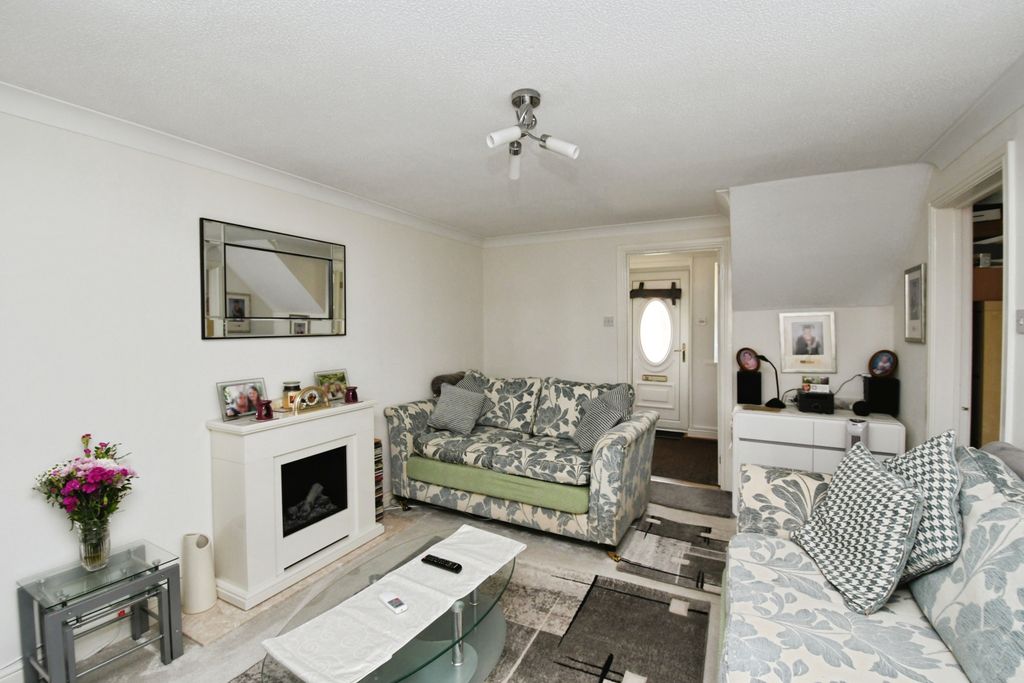Property photo 3 of 16