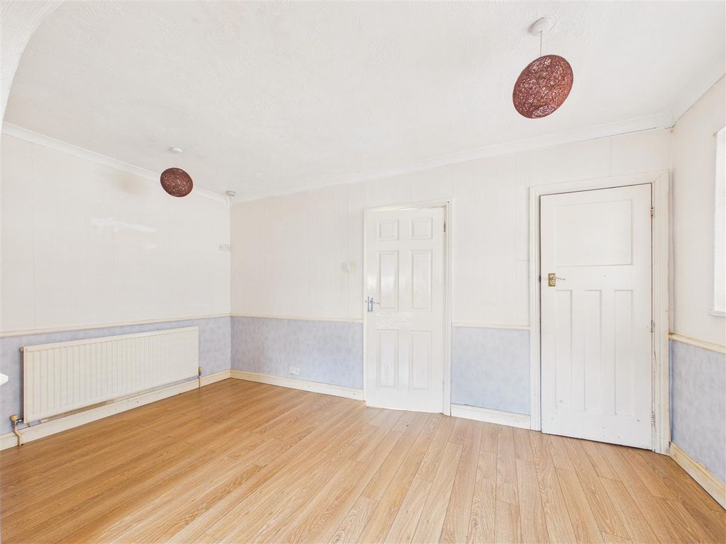 Property photo 3 of 9 Cam05451G0-Pr0211-Still002.Jpg