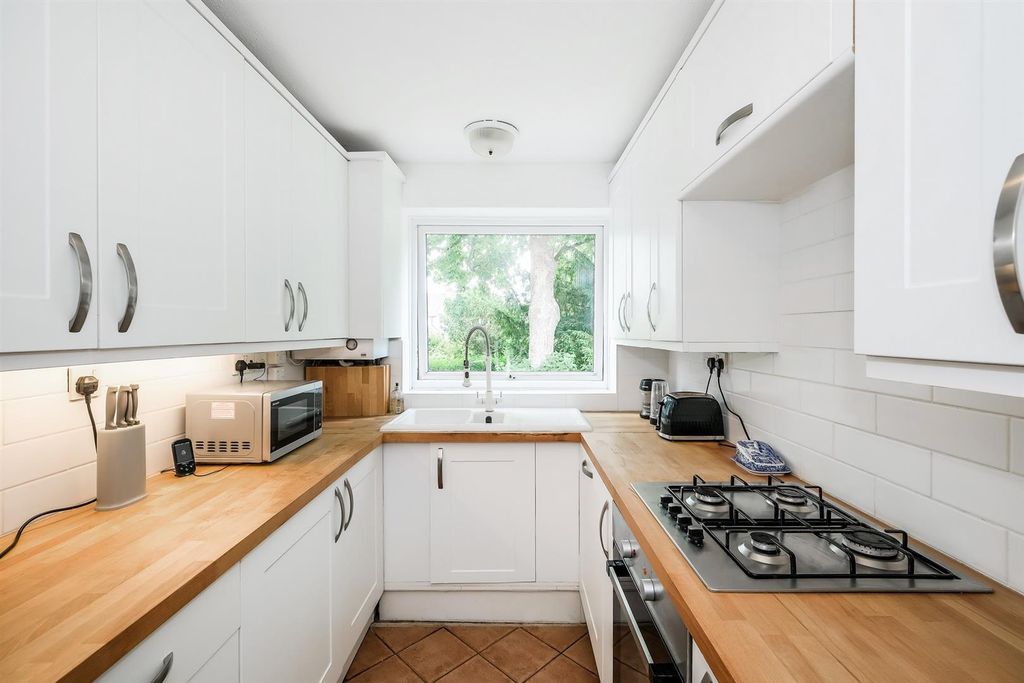 Property photo 2 of 22 2