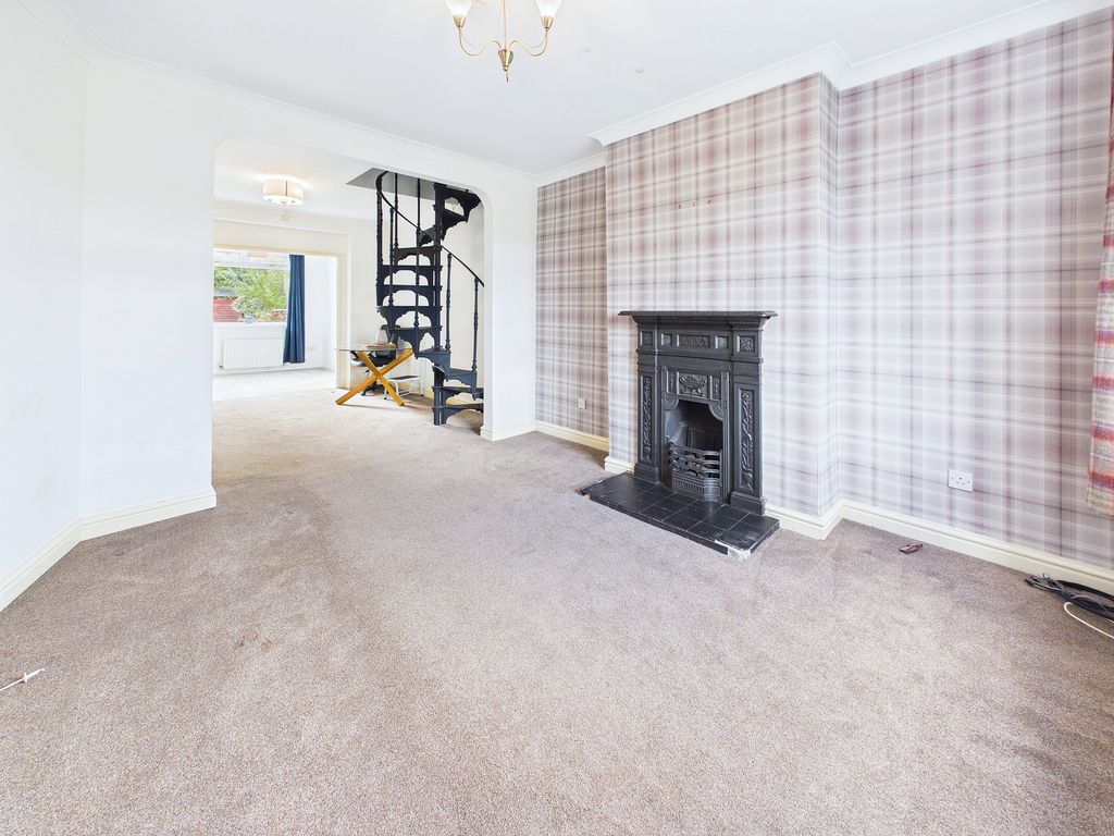 Property photo 2 of 28