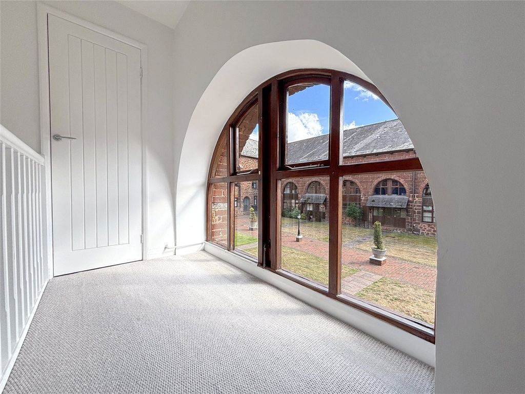 Property photo 2 of 12 Feature Window