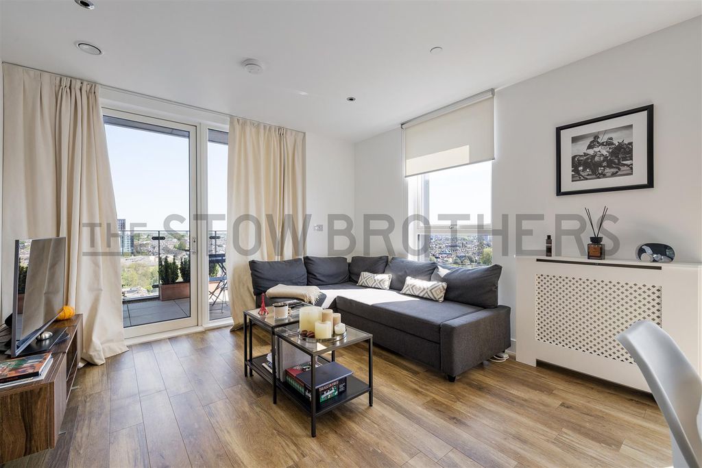 Property photo 3 of 31