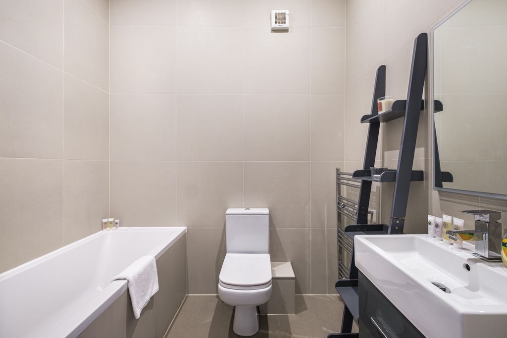 Property photo 3 of 15 August 2022 (2).Jpg