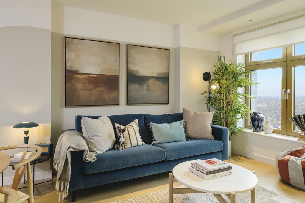 Property photo 3 of 10 The Wiltern Retou...