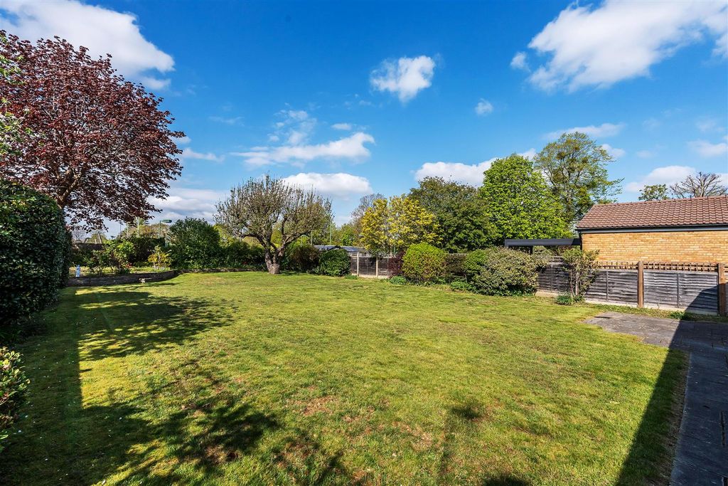 Property photo 2 of 22 31A-Woodfield-Lane-3.Jpg
