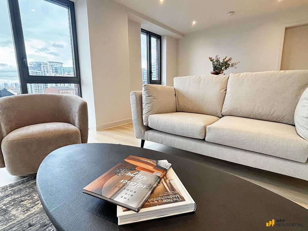 Property photo 1 of 33