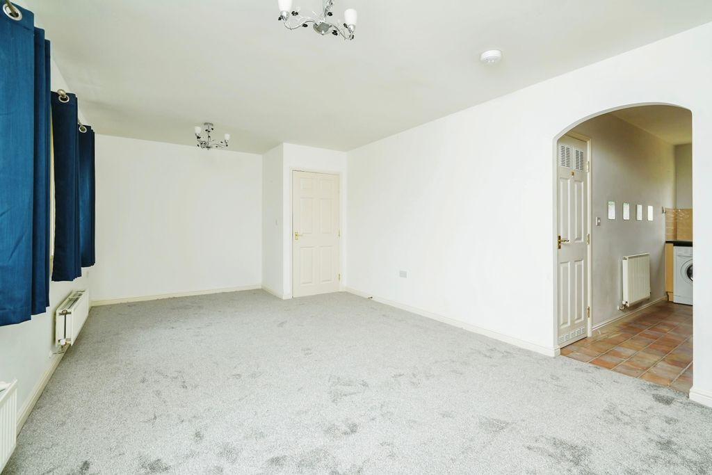 Property photo 3 of 11 Image