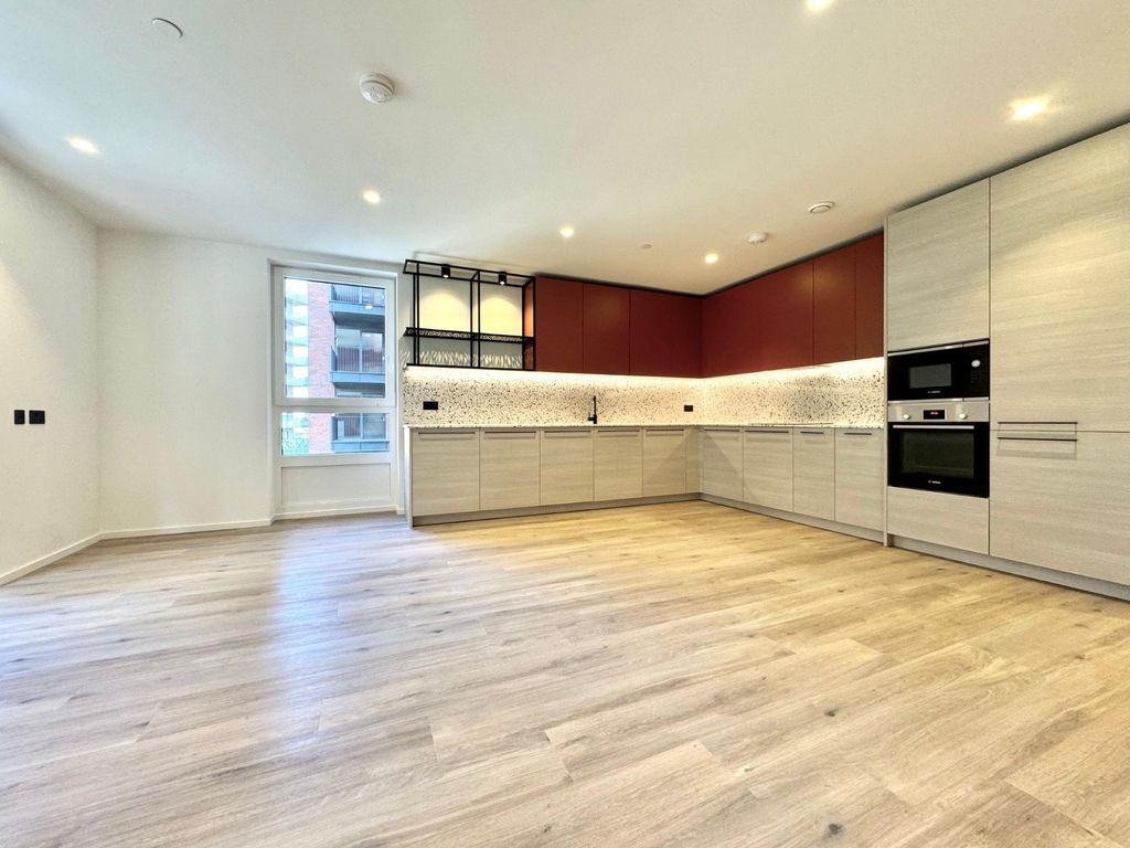 Property photo 2 of 7 Gallery