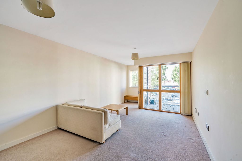 Property photo 3 of 13