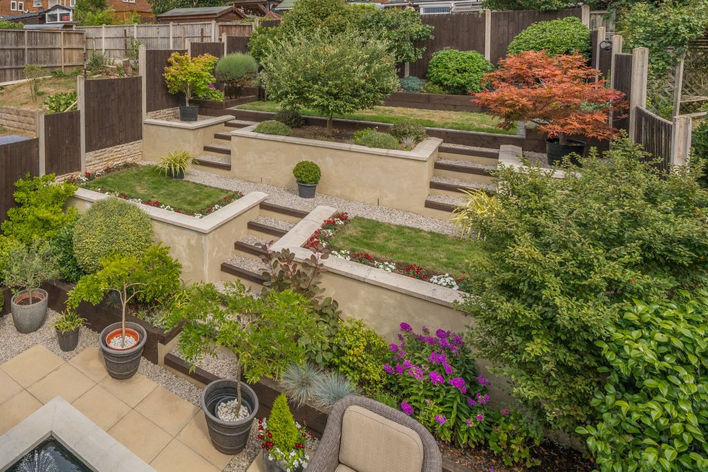 Property photo 2 of 18