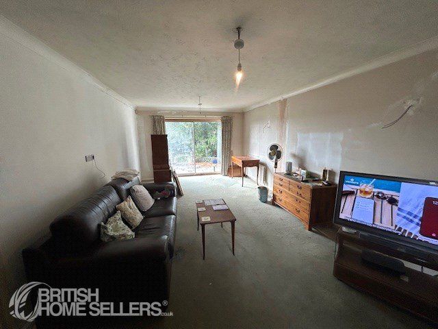 Property photo 2 of 30 Picture No. 12