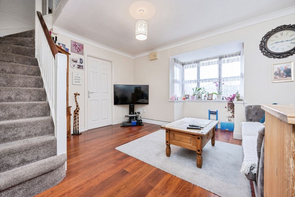 Property photo 2 of 24 Pbox-Img.Jpg