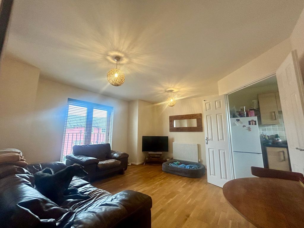 Property photo 3 of 10 Image