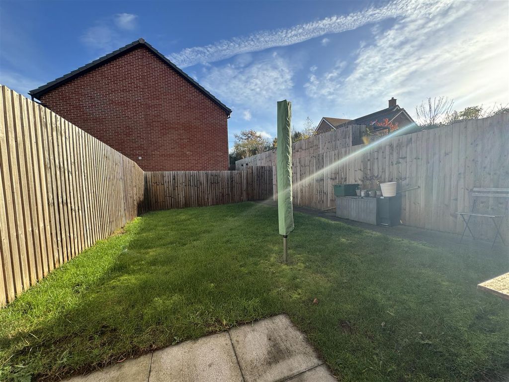 Property photo 2 of 9