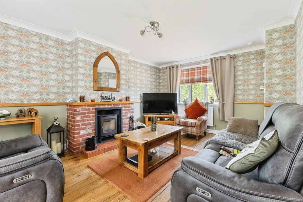 Property photo 3 of 22 Pbox-Img.Jpg