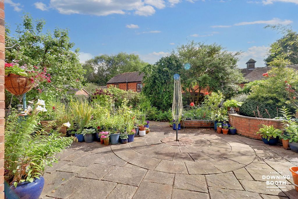 Property photo 3 of 37