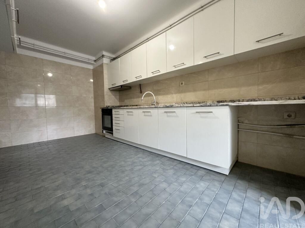 Property photo 2 of 36
