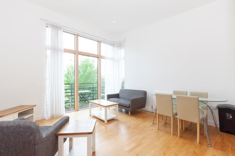 Property photo 2 of 9 198957