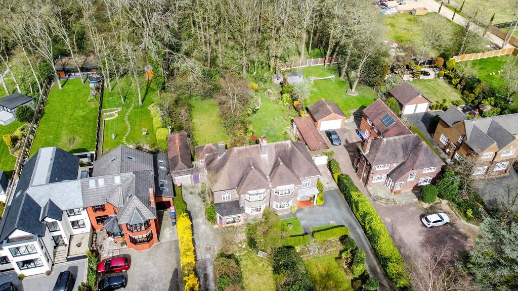 Property photo 2 of 25