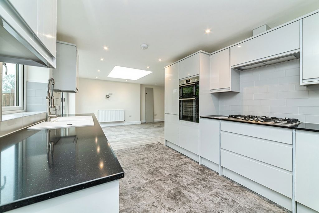Property photo 3 of 15 Pbox-Img.Jpg