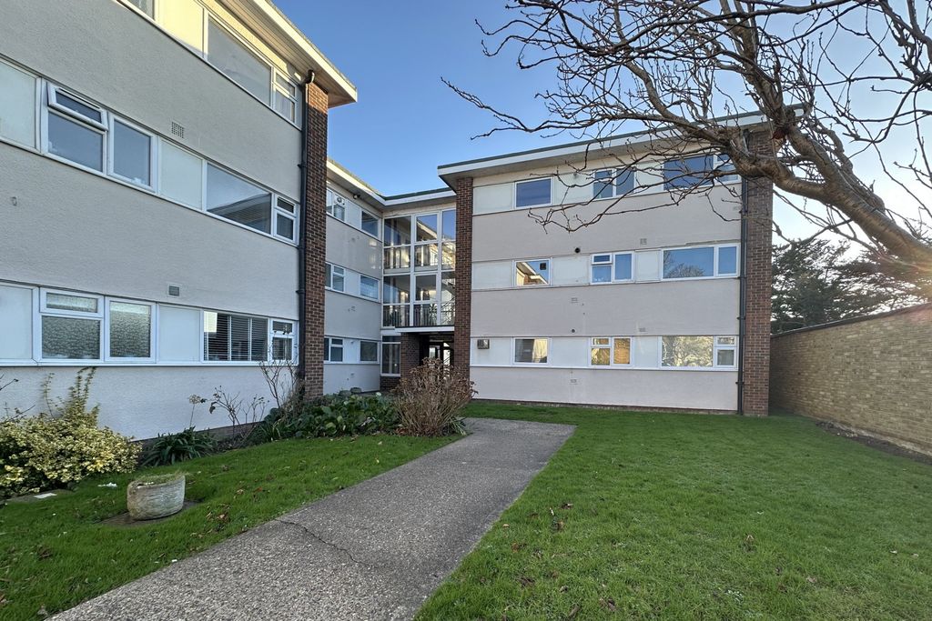 Property photo 1 of 13 Photo 2