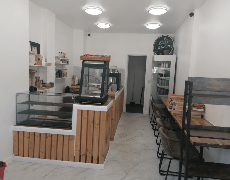 Property photo 1 of 7 Crust &amp; Coffee - 290 Haydons Road, London, Sw19 8Jz