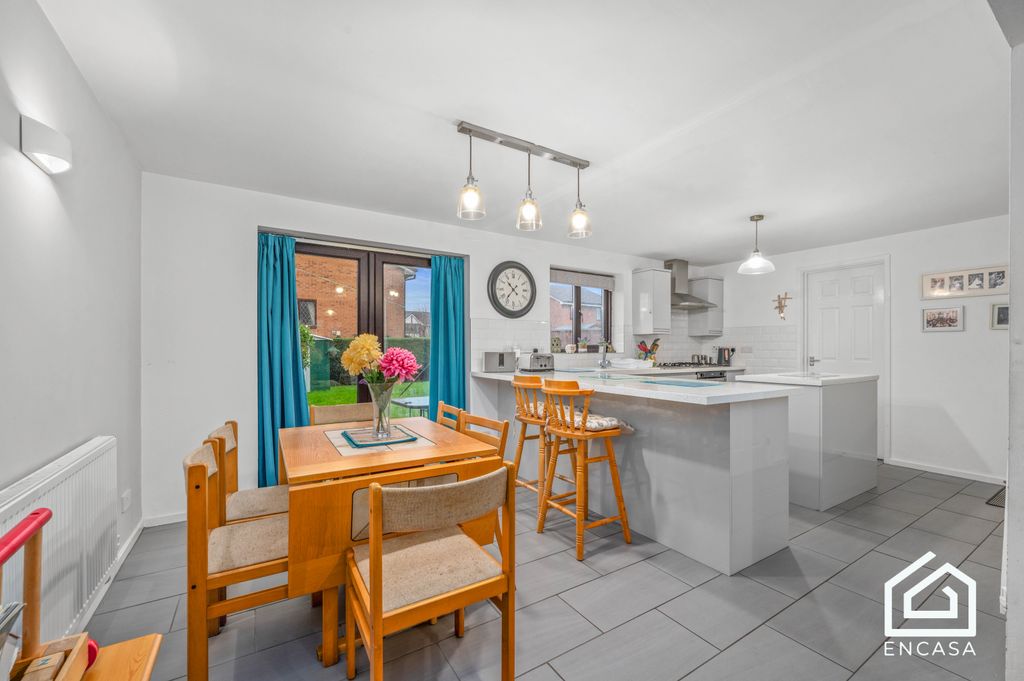 Property photo 3 of 18