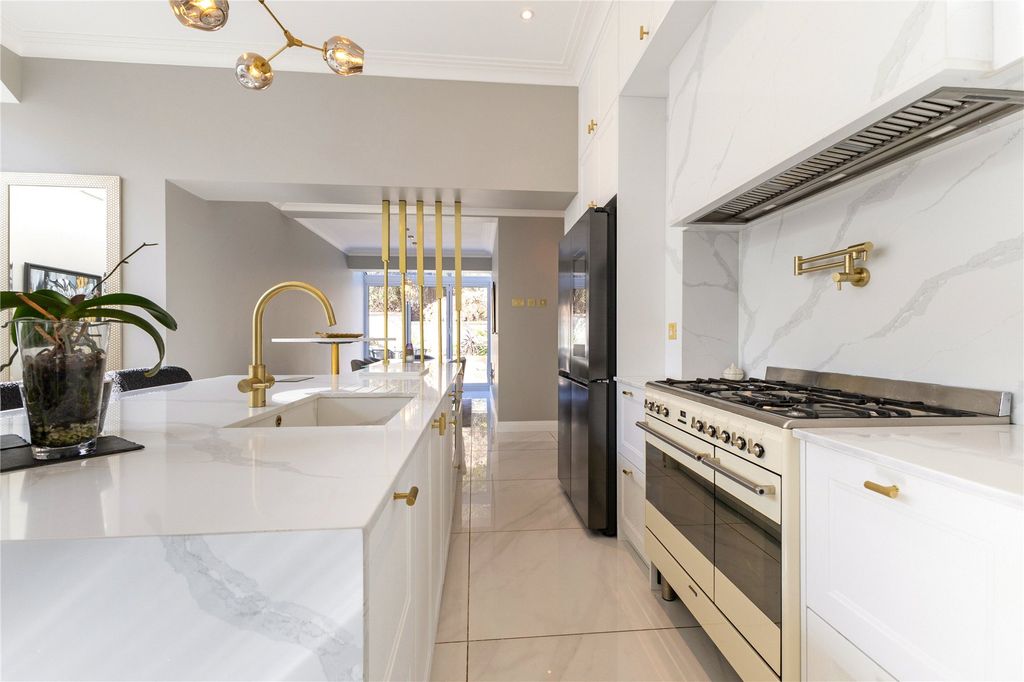 Additional image 5 of 3 bed flat for saleKingston Vale, London SW15