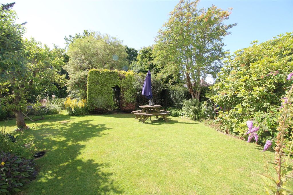 Property photo 2 of 12 Img_5853.Jpg