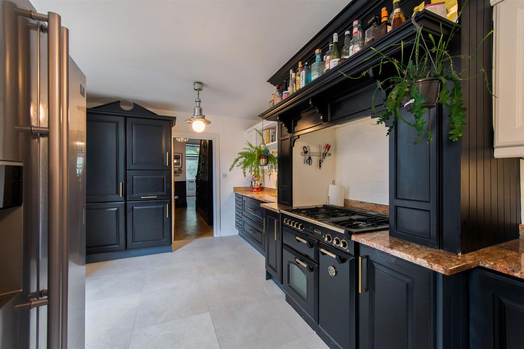 Property photo 2 of 27 Kitchen