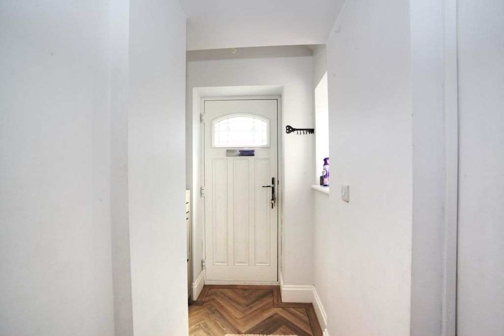 Property photo 2 of 34 39A7Dfe6-1073-4595-9B6B-8624963764F2.Jpeg