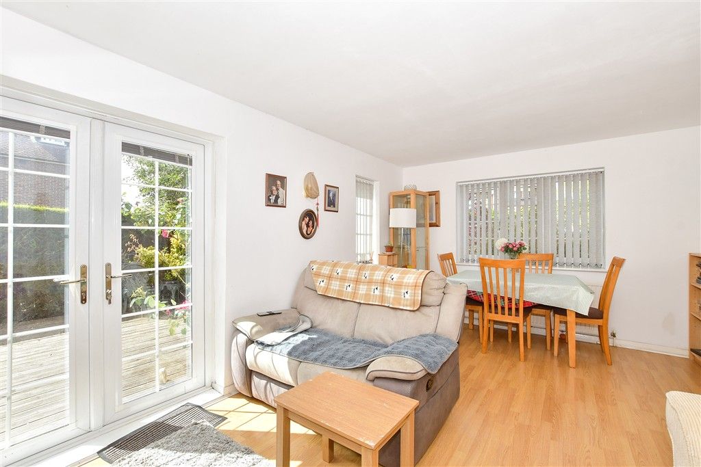 Property photo 2 of 11 Lounge/Dining Room