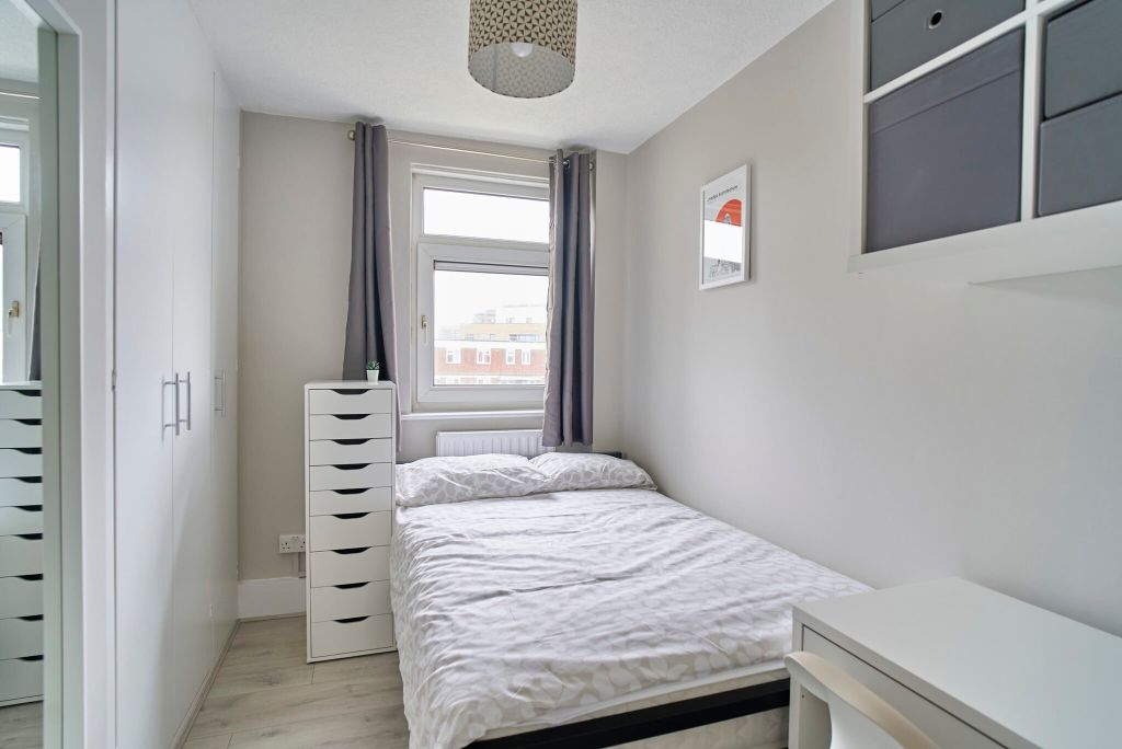 Property photo 1 of 11 Bedroom