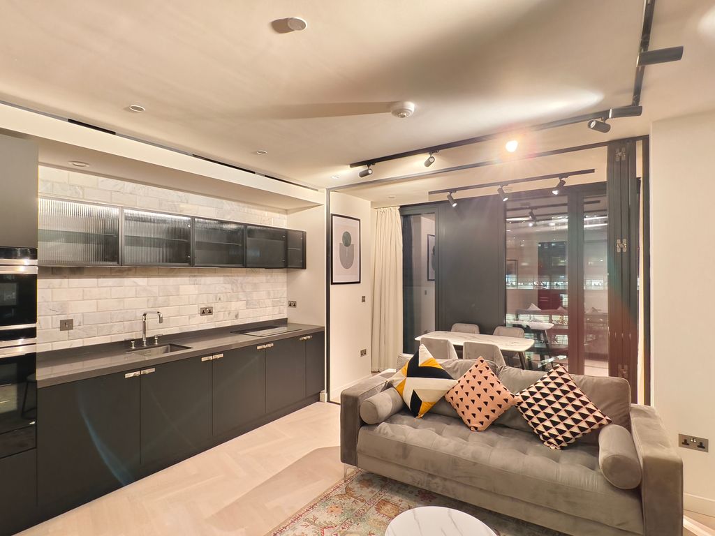 Property photo 2 of 25