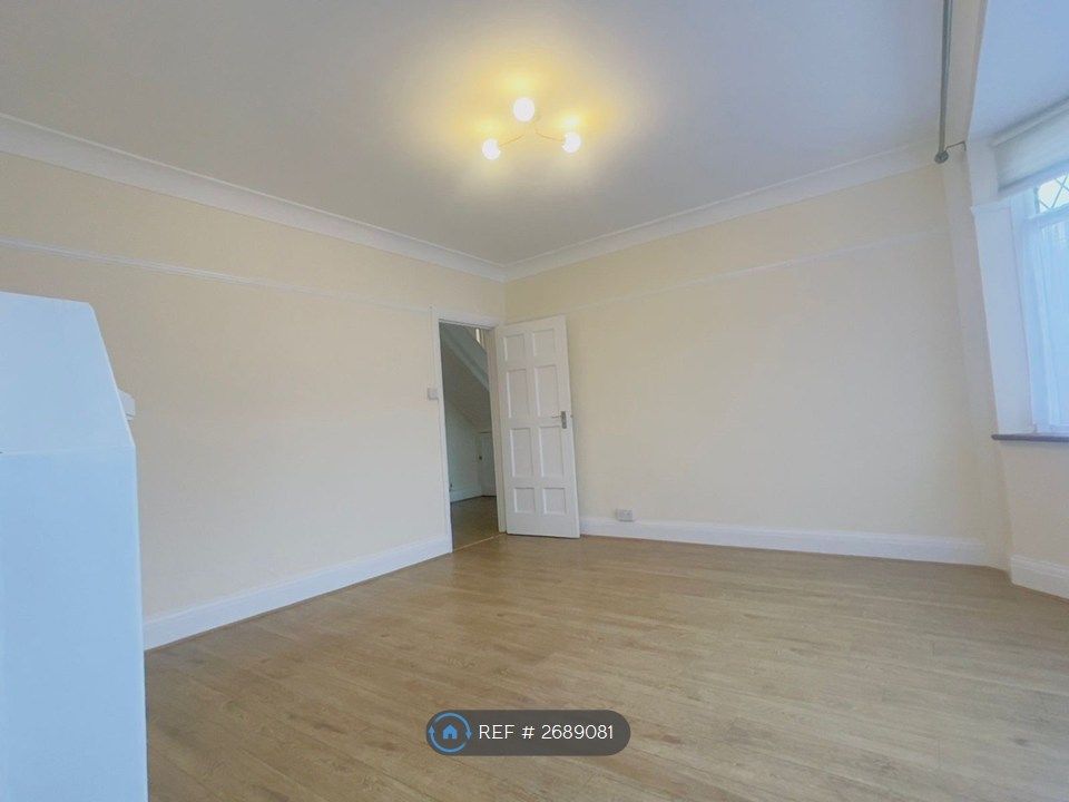 Property photo 3 of 26