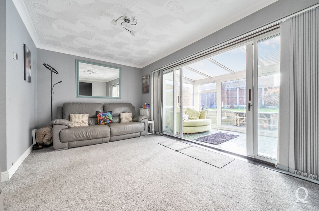 Property photo 3 of 22 8c390734-Cbb1-4B8...