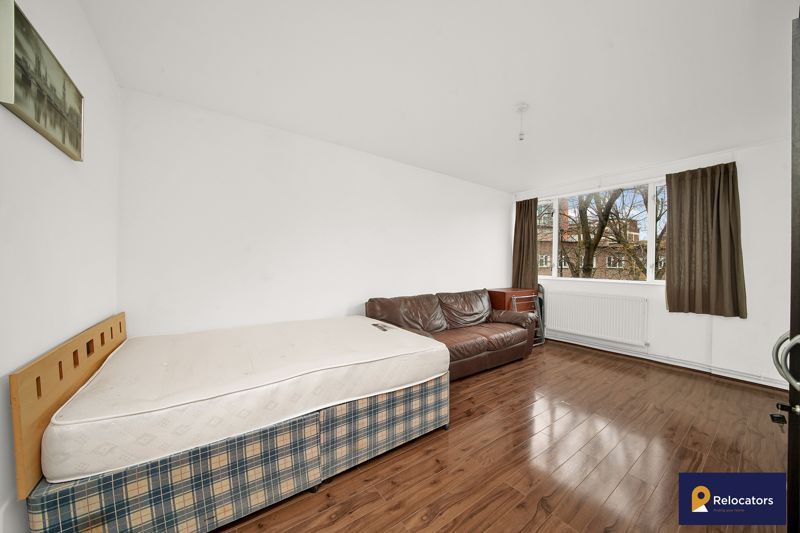 Property photo 1 of 16 Photo 6