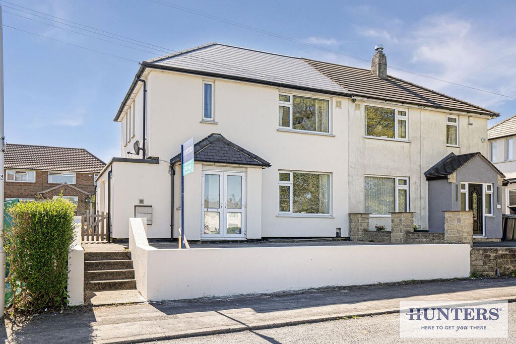 Property photo 1 of 18 Front (Exterior)